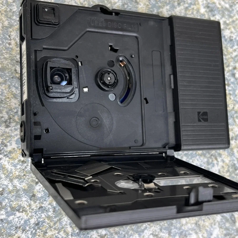 Kodak Disc 4000 Camera Silver Black Vintage Point and Shoot Built-in Flash 1980s